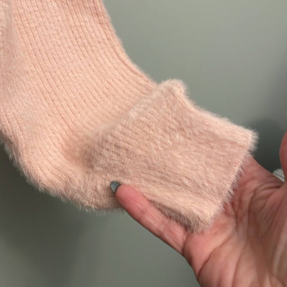 Kuwallatee cardigan sweater in blush color - Picture 4 of 5